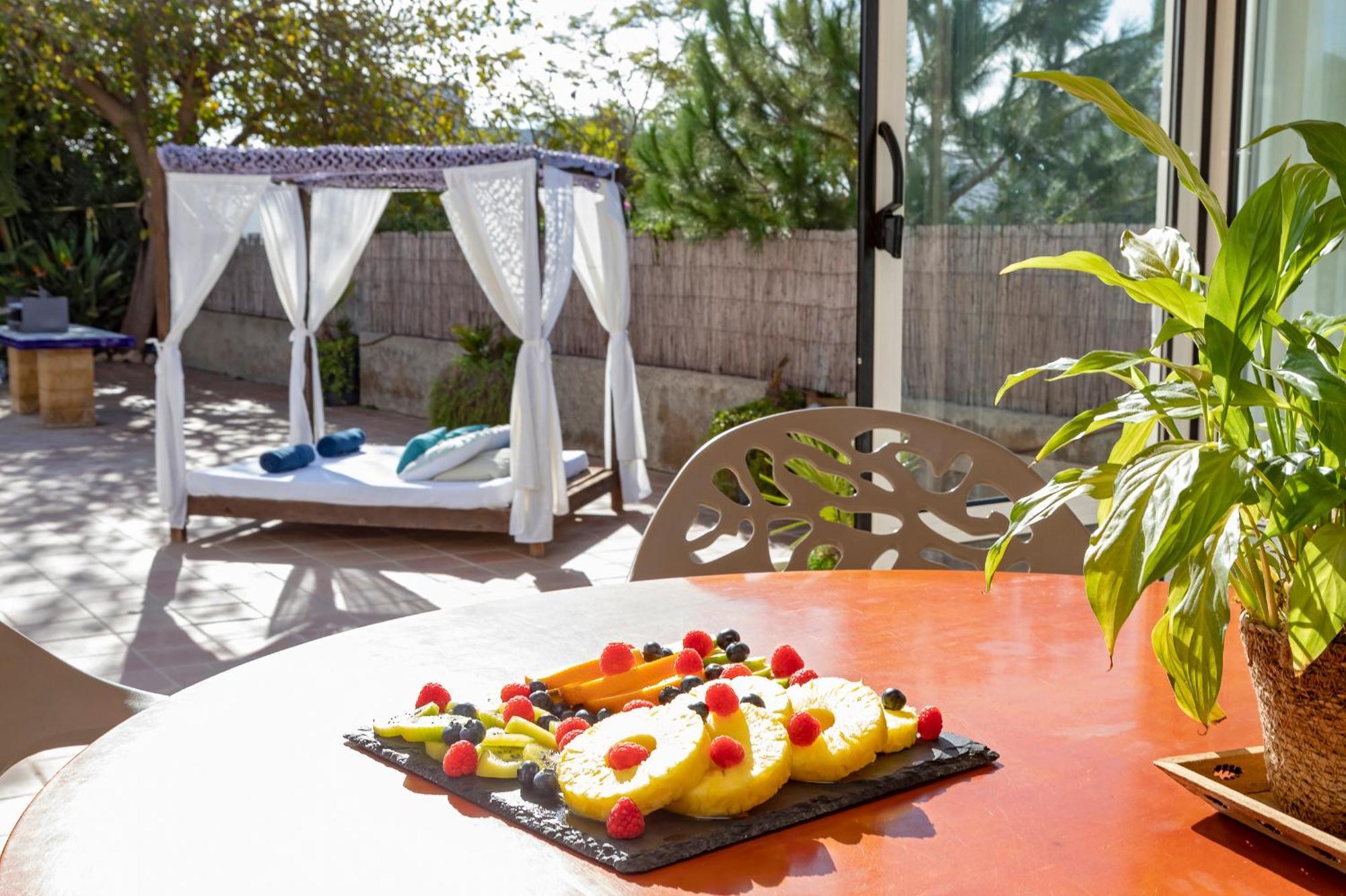 Near Ibiza Town Sleeps 8 - Fluxa Villa