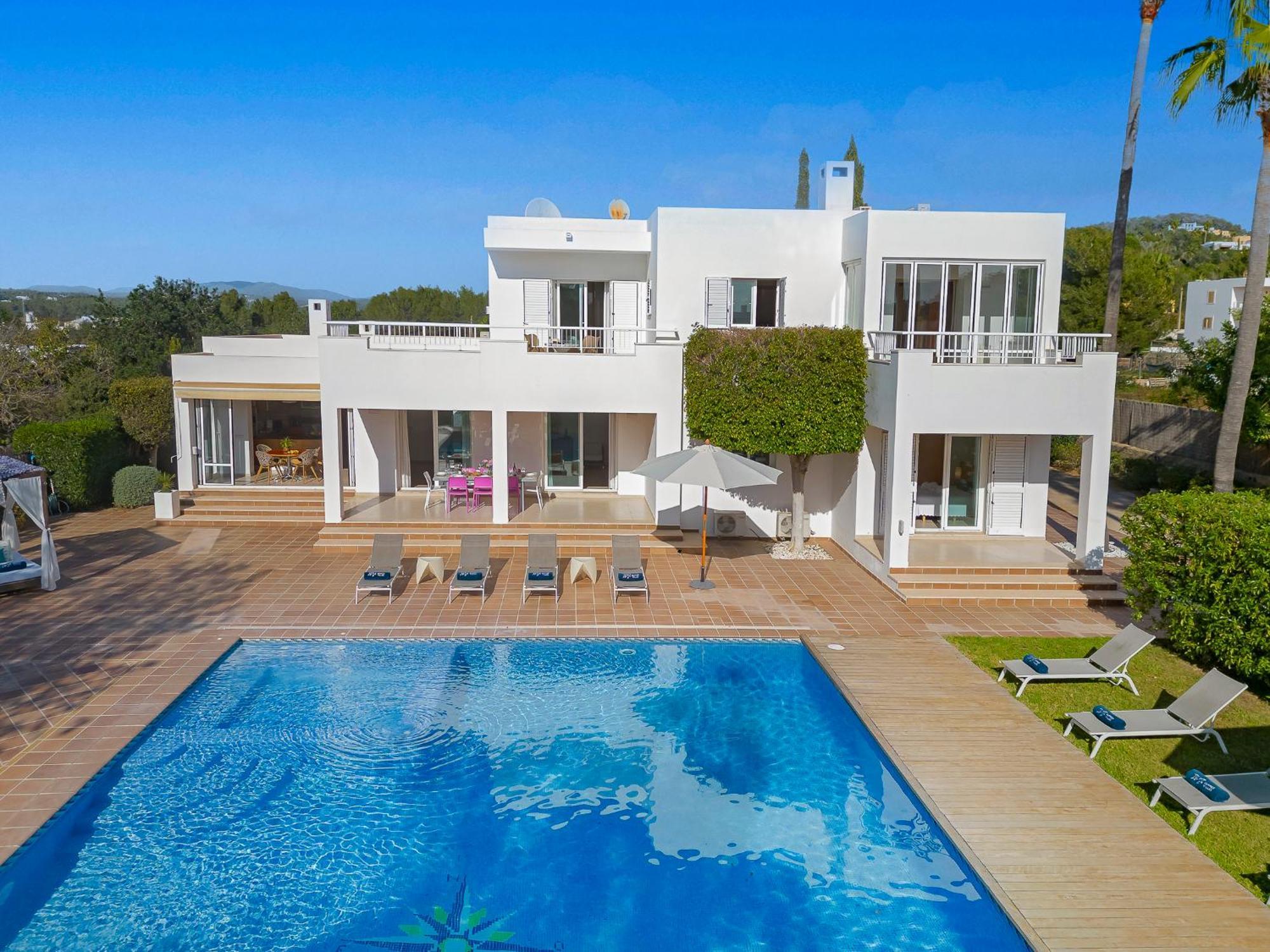 Villa Near Ibiza Town Sleeps 8 - Fluxa Can Furnet