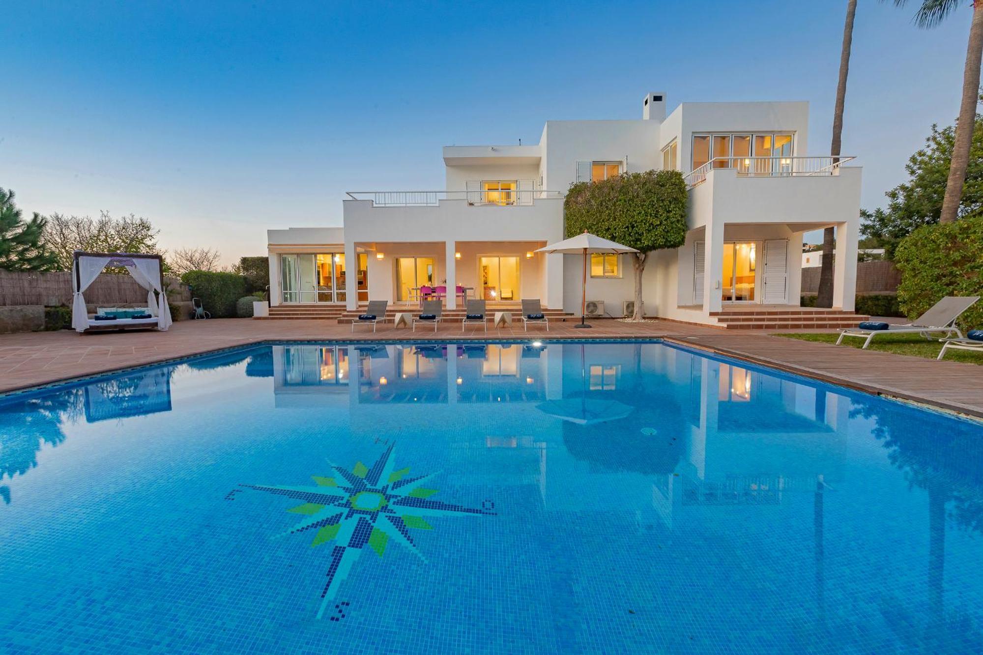 Villa Near Ibiza Town Sleeps 8 - Fluxa Can Furnet