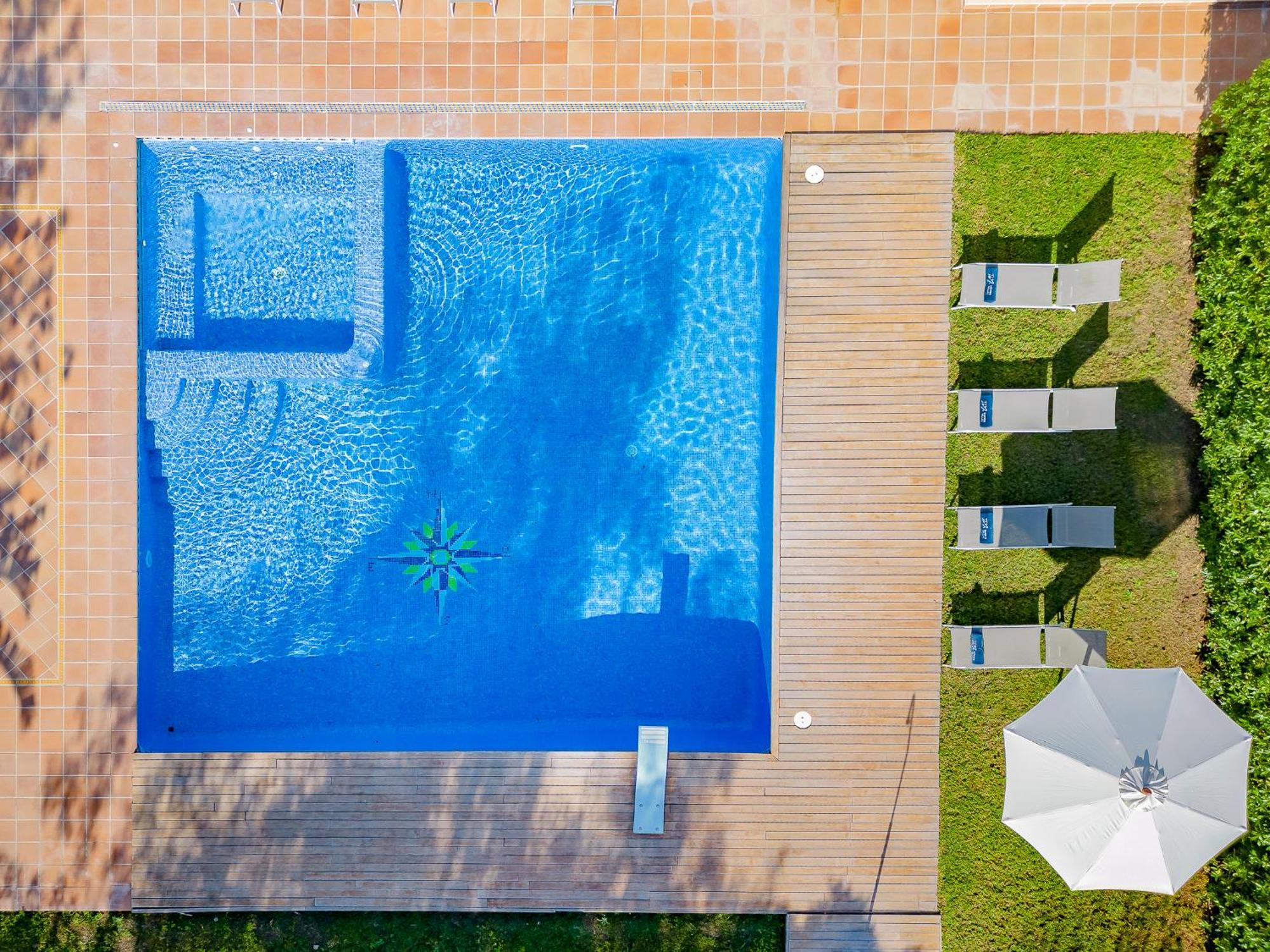 Near Ibiza Town Sleeps 8 - Fluxa *